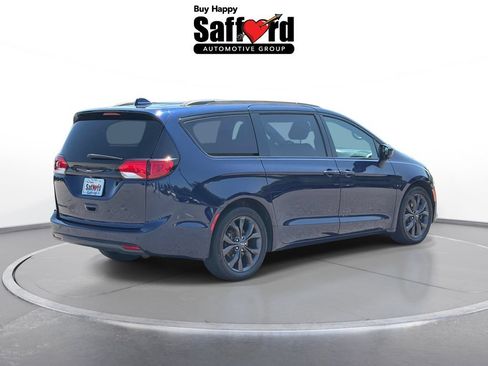 Used 2019 Chrysler Pacifica Touring-L w/ Advanced Safetytec Group FWD image 19
