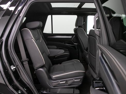 Used 2025 Cadillac Escalade Sport w/ Touring Package AWD/4WD image 12