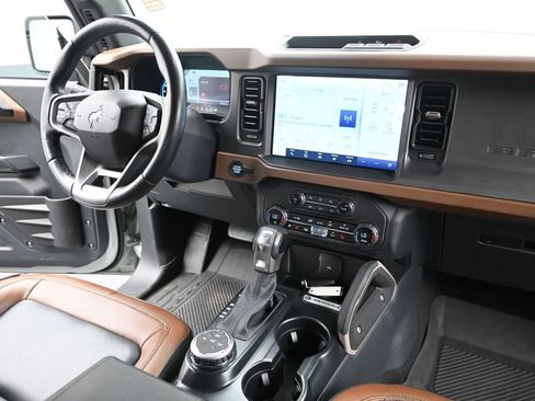 Used 2024 Ford Bronco Outer Banks AWD/4WD image 31
