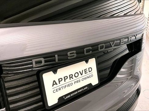 Certified 2025 Land Rover Discovery Dynamic SE AWD/4WD image 7