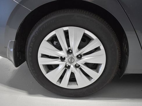Certified 2025 Nissan Sentra S FWD image 10