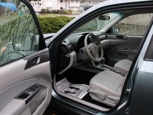 Used 2011 Subaru Forester 2.5X image 5
