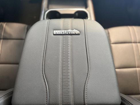 Used 2025 Chevrolet Silverado 3500 High Country w/ High Country Premium Package image 21