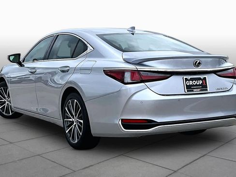 Used 2025 Lexus ES 300h w/ Premium Package image 12