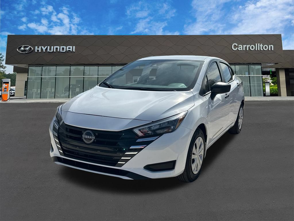 Used 2025 Nissan Versa S w/ Trunk Package FWD image 1