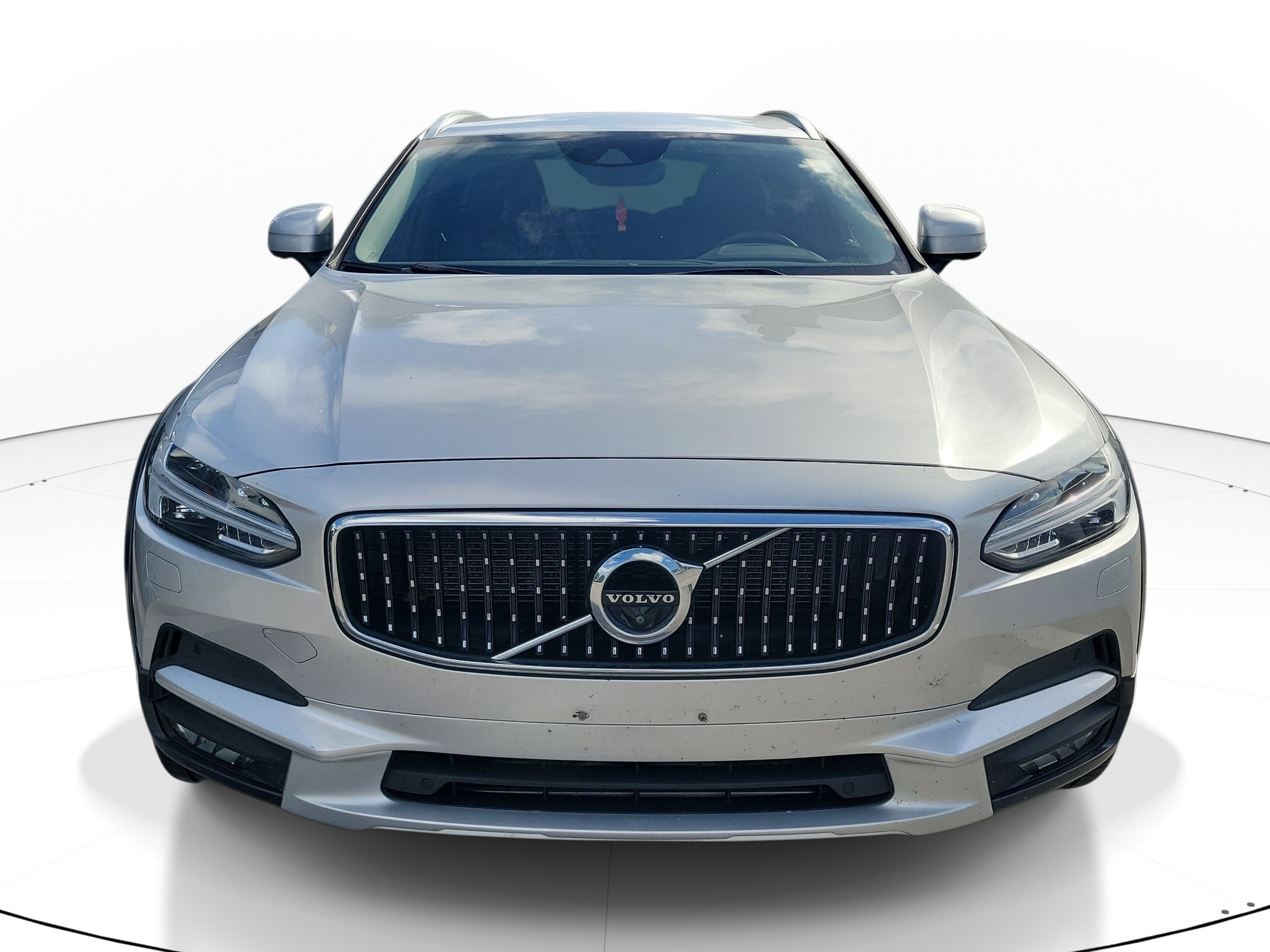 Used 2017 Volvo V90 T6 Cross Country AWD/4WD image 2