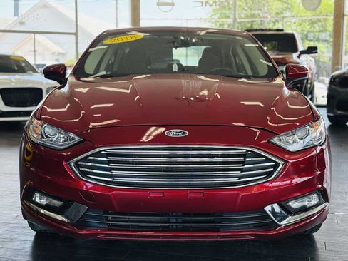 Used 2018 Ford Fusion SE w/ Fusion SE Technology Package FWD image 17