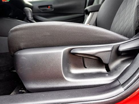 Used 2026 Toyota Corolla LE image 12