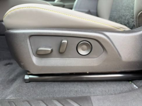 Used 2024 Chevrolet Colorado ZR2 AWD/4WD image 24