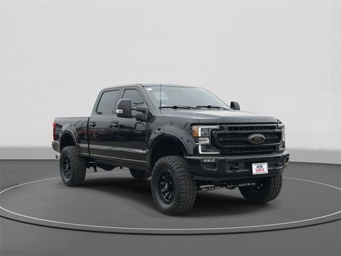 Used 2022 Ford F250 Lariat w/ Tremor Off-Road Package image 4
