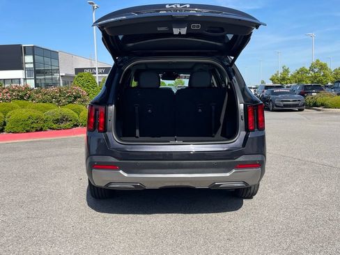Used 2025 Kia Sorento EX w/ Panoramic Sunroof Package FWD image 7