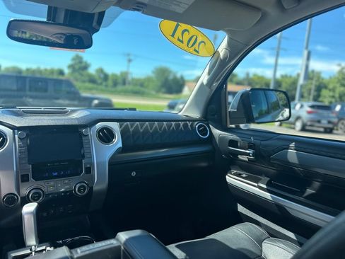 Used 2021 Toyota Tundra Platinum AWD/4WD image 36