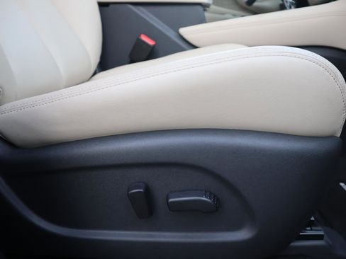 Certified 2024 Nissan Murano SV image 43