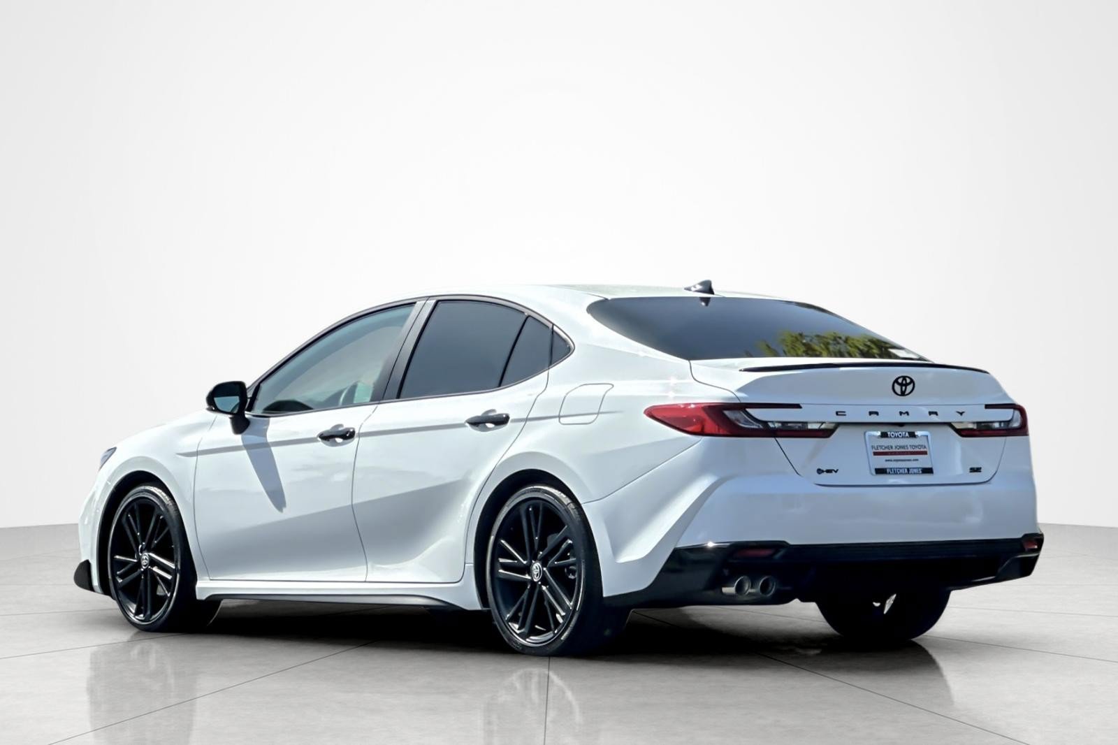 Certified 2026 Toyota Camry Hybrid w/ Convenience Package FWD image 3