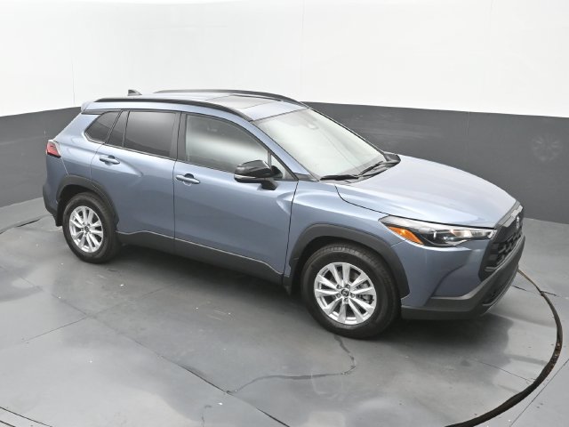 Used 2026 Toyota Corolla Cross LE w/ Moonroof Package FWD image 27