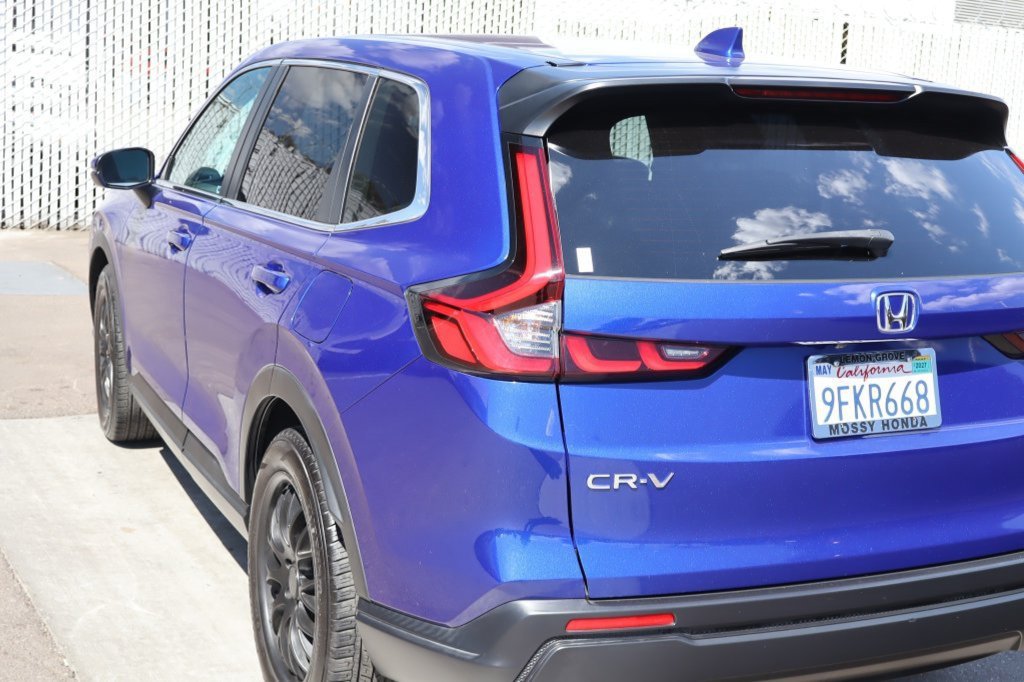 Used 2023 Honda CR-V LX image 16