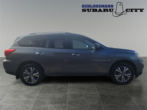 Used 2020 Nissan Pathfinder SL w/ Cargo Package image 10