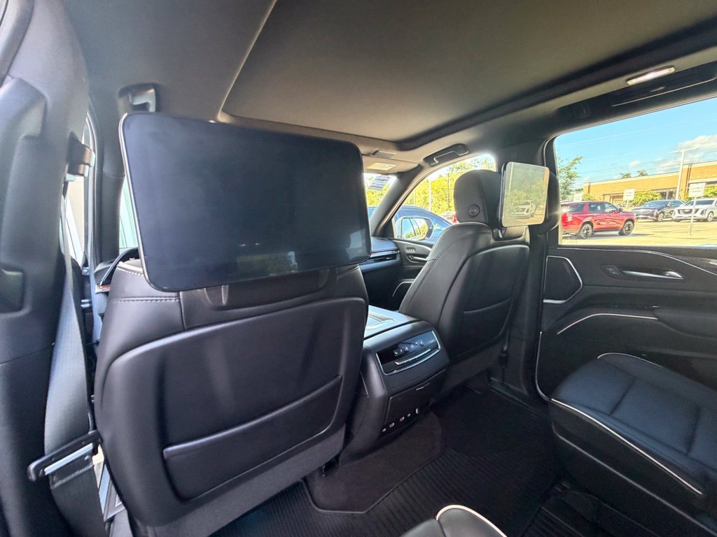 Used 2023 Cadillac Escalade Premium Luxury w/ Performance Package RWD image 19