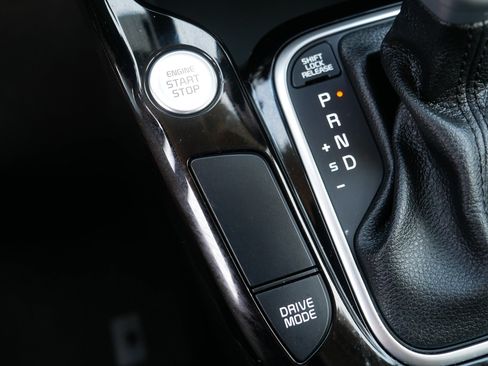 Certified 2024 Kia Soul S FWD image 32