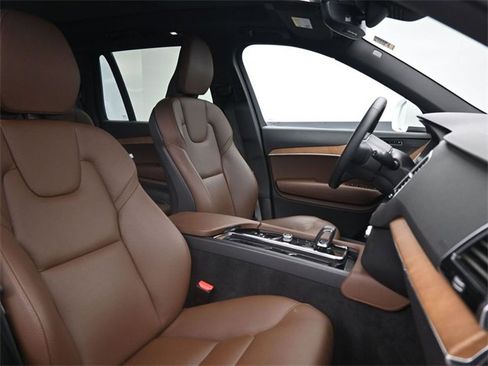 Used 2024 Volvo XC90 B6 Plus w/ Protection Package Premier image 35