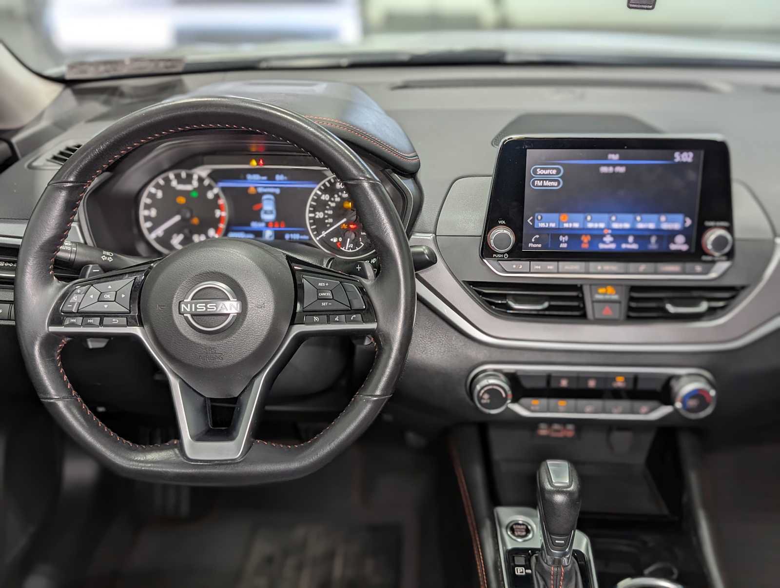 Used 2023 Nissan Altima 2.5 SR AWD/4WD image 5