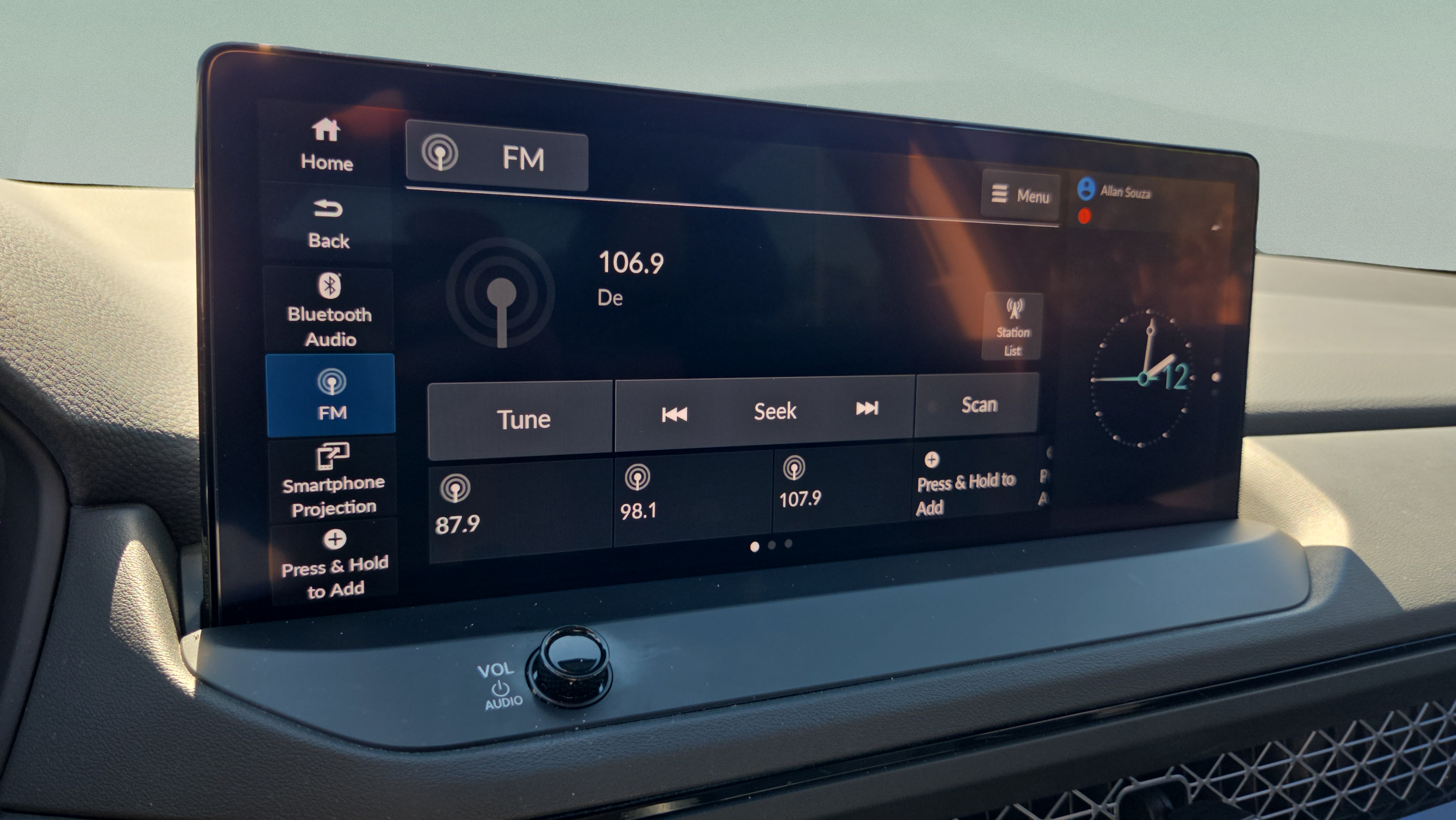 Certified 2024 Honda Accord EX-L image 4