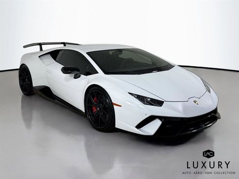 Used 2018 Lamborghini Huracan image 4