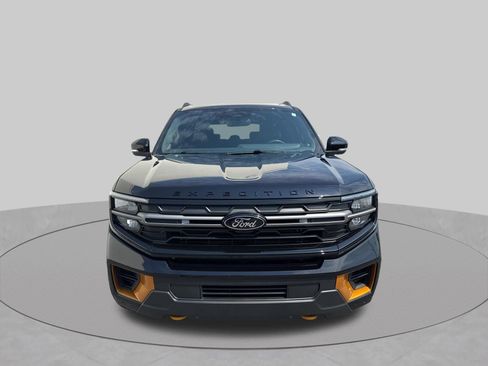 Used 2025 Ford Expedition Tremor AWD/4WD image 2