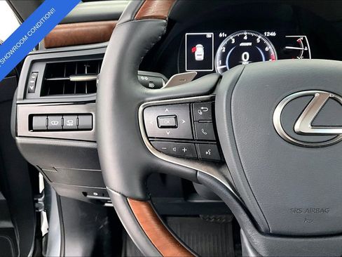 Used 2024 Lexus ES 350 Ultra Luxury w/ Accessory Package (Z2) image 27