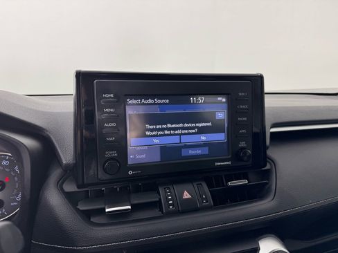 Used 2020 Toyota RAV4 XLE Premium image 18