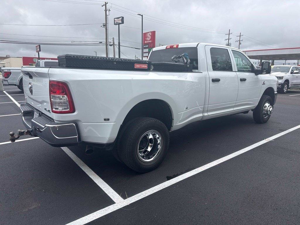 Used 2024 RAM 3500 Tradesman w/ Chrome Appearance Group AWD/4WD image 11