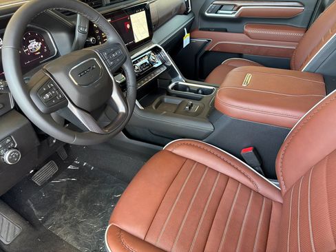 New 2026 GMC Sierra 2500 Denali Ultimate AWD/4WD image 10