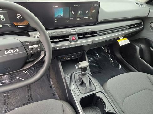 New 2026 Kia K4 FWD image 22