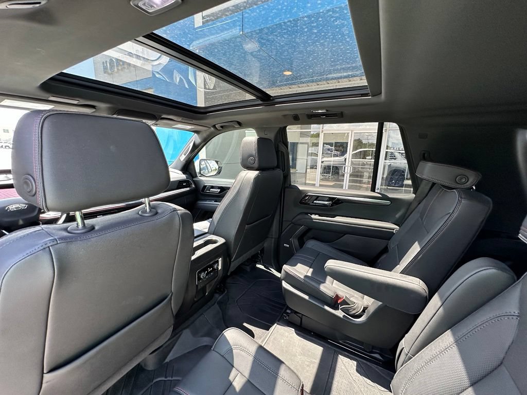 Used 2025 Chevrolet Tahoe RST w/ Comfort Package RWD image 24