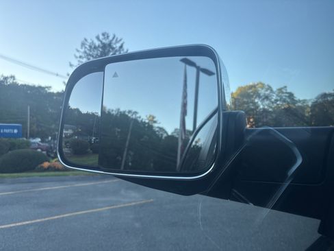 Used 2023 RAM 1500 Laramie image 27