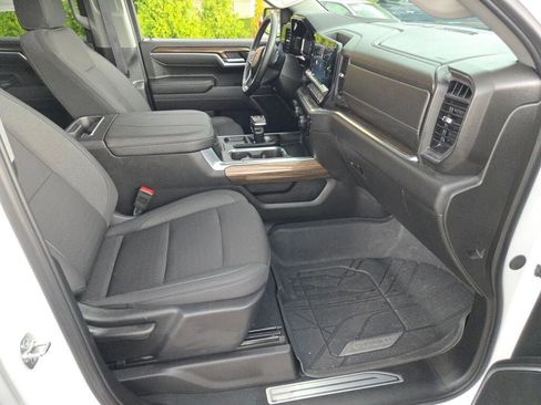 Used 2025 Chevrolet Silverado 1500 RST w/ Redline Edition image 9