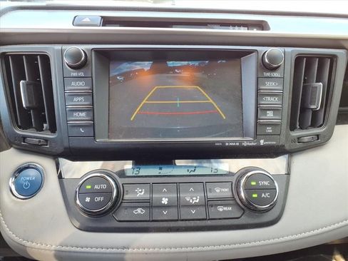 Used 2018 Toyota RAV4 Limited image 12