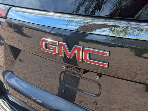 Used 2025 GMC Yukon XL Elevation w/ Elevation Premium Package image 8