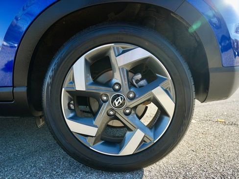 Used 2022 Hyundai Venue SEL w/ Cargo Package image 28