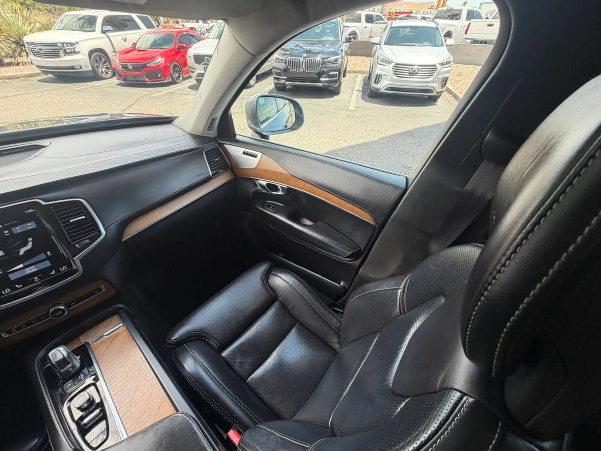 Used 2017 Volvo XC90 T8 Inscription w/ Luxury Package AWD/4WD image 48