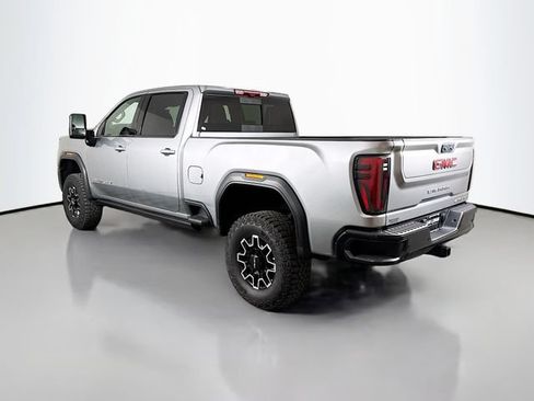 Used 2024 GMC Sierra 2500 AT4X AWD/4WD image 5