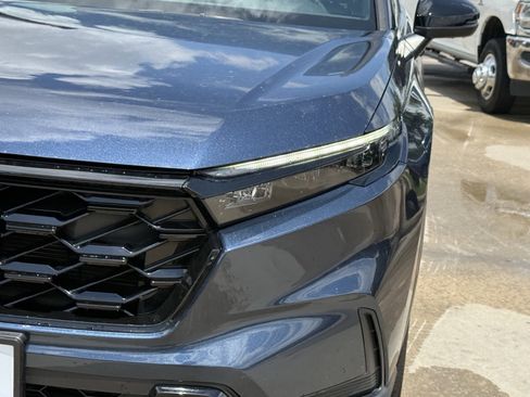 Used 2023 Honda CR-V Sport image 11