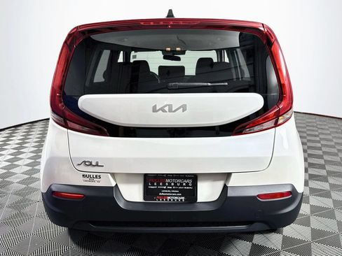 Used 2022 Kia Soul LX FWD image 6