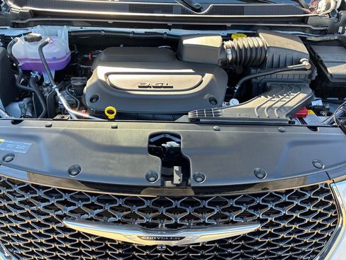 New 2026 Chrysler Pacifica Select image 20
