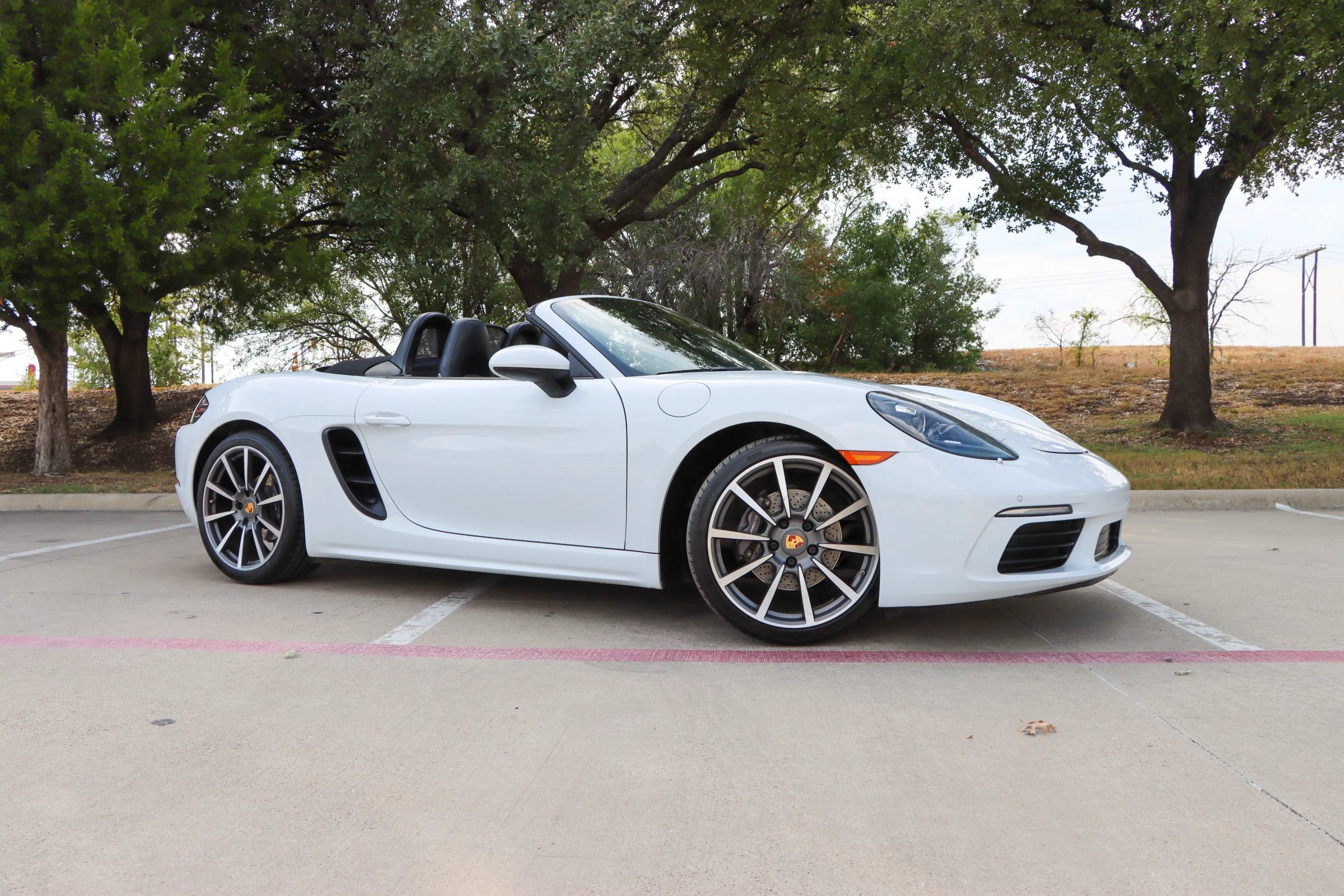 Used 2019 Porsche 718 Boxster RWD image 1