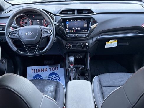 Used 2023 Chevrolet TrailBlazer RS w/ Sun and Liftgate Package image 33