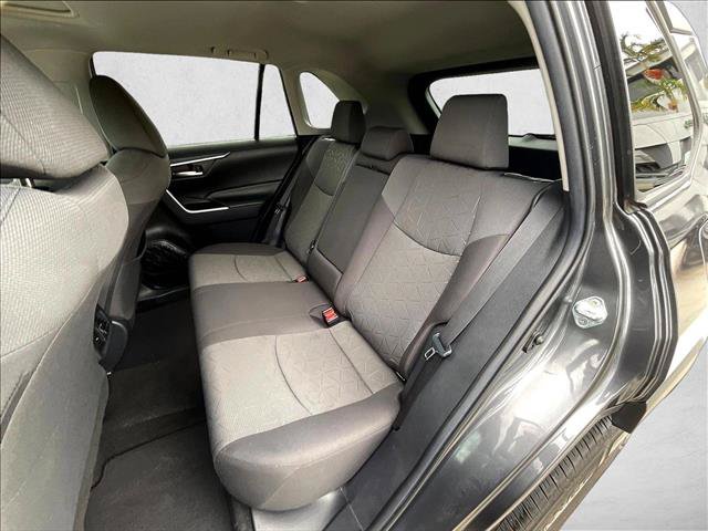 Used 2021 Toyota RAV4 XLE w/ Convenience Package FWD image 27