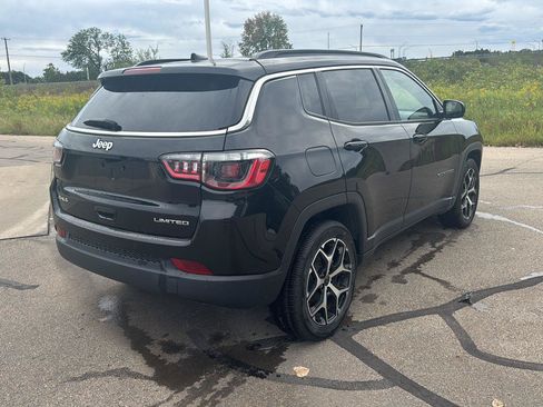 Used 2025 Jeep Compass Limited AWD/4WD image 5