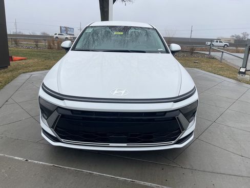 New 2026 Hyundai Sonata SEL FWD image 8