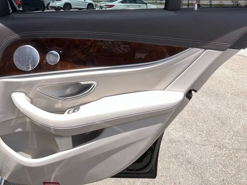 Used 2018 Mercedes-Benz E 300 4MATIC w/ Premium 1 Package image 34
